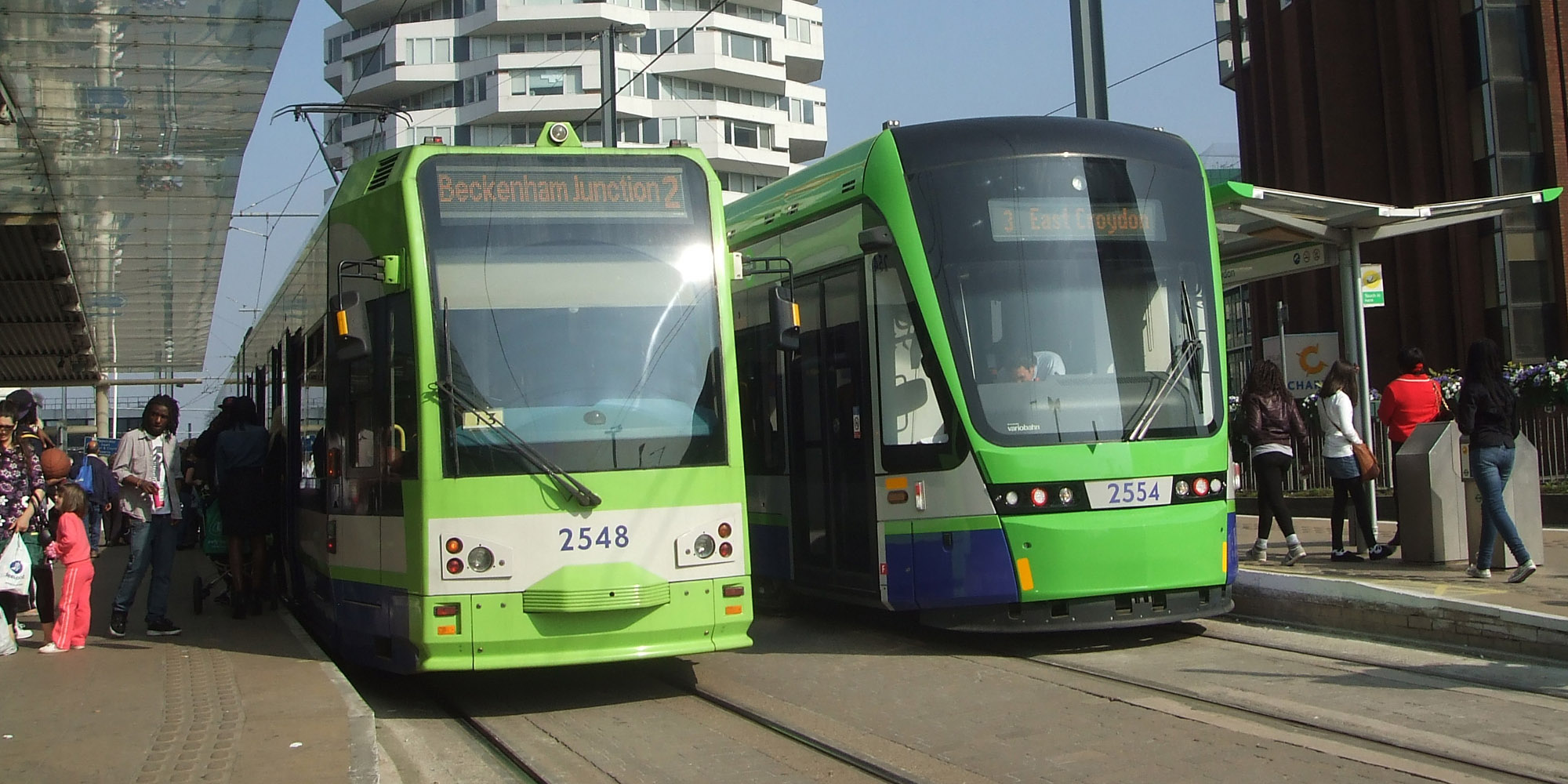 Two-trams-wide-3_2
