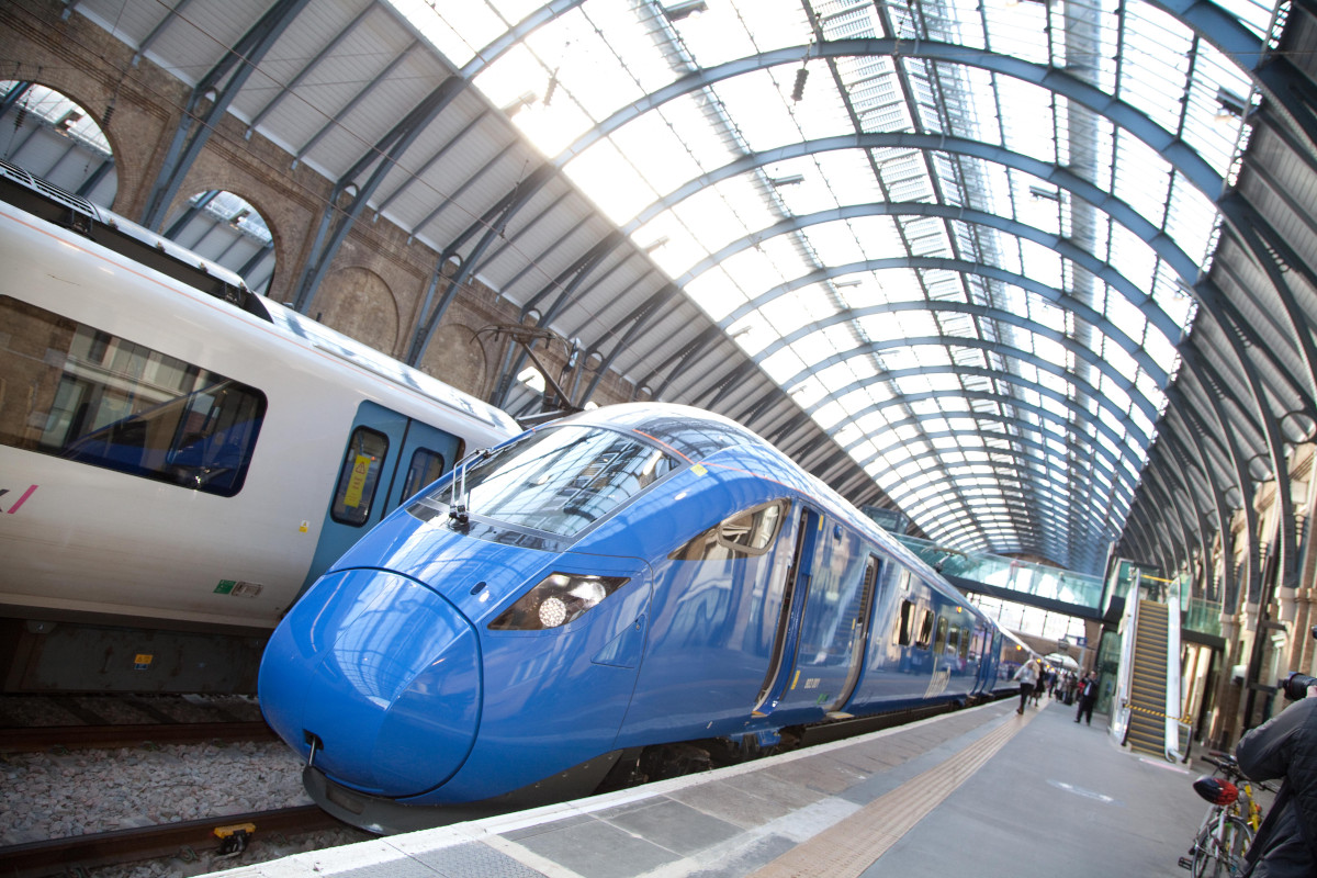 lumo-train-1200